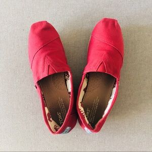 Red TOMS